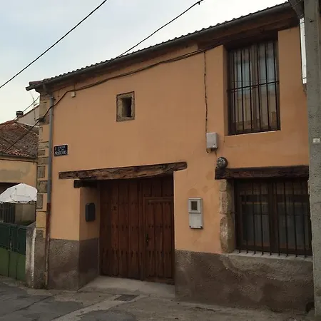 El Pajar De Suenos Holiday home Pradena